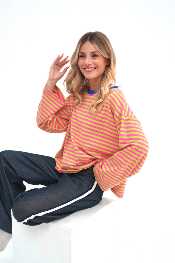 Enza T-shirt with electric blue collar