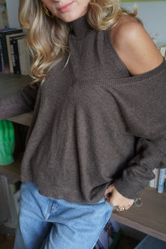 2-in-1 Effect Sweater — Chocolate